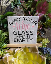 Load image into Gallery viewer, Succulent Wine Planter